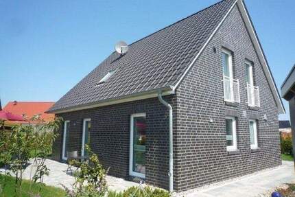 Modernes Familienhaus mit Comfortausstattung - Baubeginn noch in diesem Jahr möglich auf Ihrem Grundstück - Schönberg (Holstein) Neuschönberg