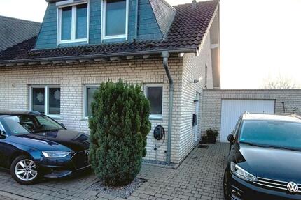 Provisionsfrei! Doppelhaushälfte in BaesweilerHaus mit Weitblick