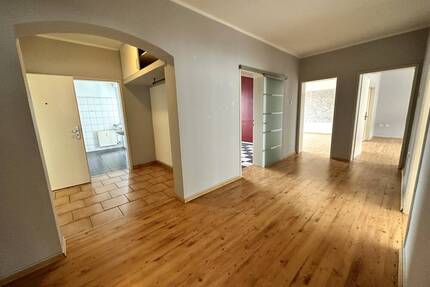 Große 4-Zimmer-Wohnung ca. 130 m² Fußgängerzone Gelsenkirchen Garage vorhanden