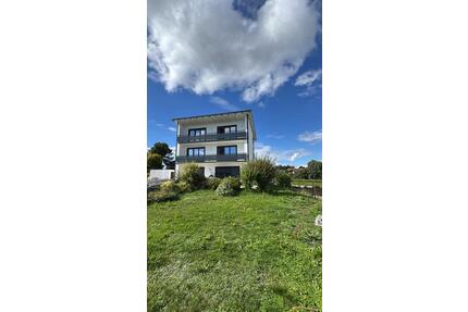 Dreizimmerwohnung Neubau - 850,00&nbsp;EUR Kaltmiete, ca.&nbsp; 65,00&nbsp;m&sup2; in Gerzen (PLZ: 84175)