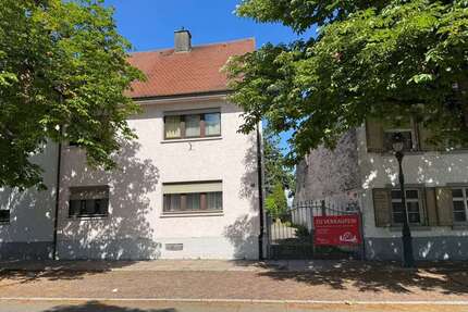 Haus zum Kaufen in Neuenburg 660.000,00 € 366 m²
