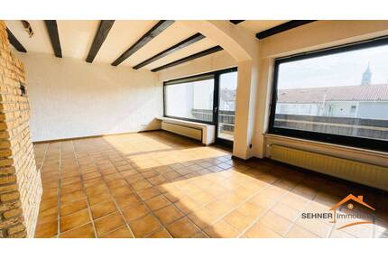 Hüsten: Geräumige, helle Wohnung mit 4-Zimmern, KDB, 120m² und großem Balkon - Arnsberg Neheim-Hüsten