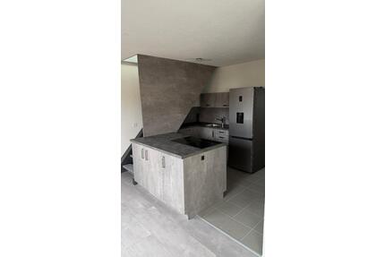 Erstbezug nach Sanierung! 4-Zi.-Maisonette mit Küche & neuem Bad - Schömberg