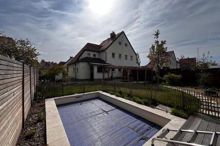 Doppelhaushälfte mit großem Garten, Pool & perfekter Anbindung - Dresden Pieschen