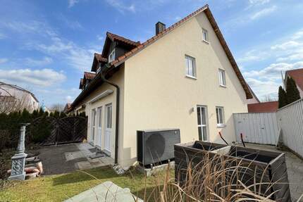 Familienfreundliche Doppelhaushälfte mit 