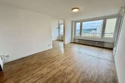 Wohnung zum Kaufen in Leonberg 195.000,00 € 67 m²