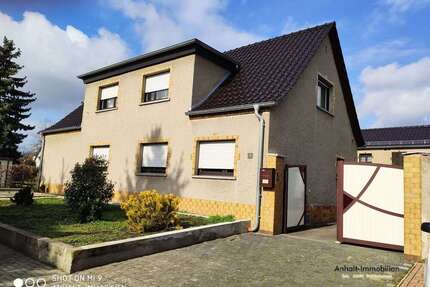 Haus zum Kaufen in Sandersdorf-Brehna 320.000,00 € 170 m²