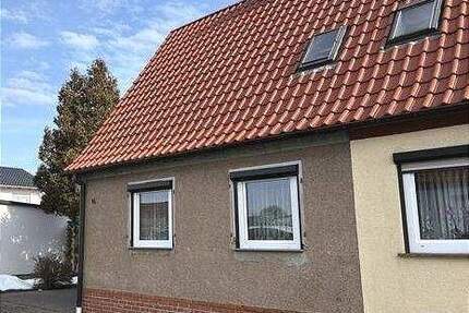 EFH in Voigtstedt - 98.000,00&nbsp;EUR Kaufpreis, ca.&nbsp; 110,00&nbsp;m&sup2;&nbsp;Wohnfl&auml;che in Voigtstedt (PLZ: 06556)