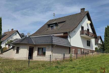 Haus zum Kaufen in Neitersen 297.000,00 € 242.7 m²