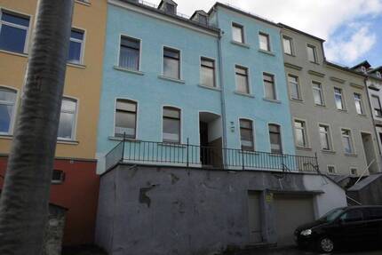 1-2-Familien-Reihenhaus mit Garage im Haus in ruhiger Stadtlage von Reichenbach OT Mylau.