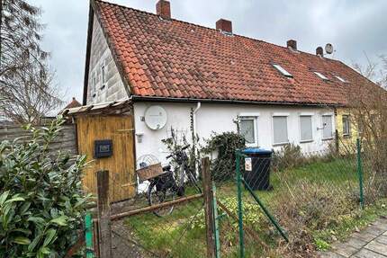 Doppelhaushälfte - 84.000,00&nbsp;EUR Kaufpreis, ca.&nbsp; 119,00&nbsp;m&sup2;&nbsp;Wohnfl&auml;che in Faßberg (PLZ: 29328)