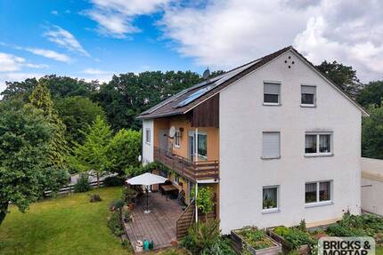 Dreifamilienhaus in idyllischer Waldrandlage in Deubach bei Ichenhausen
