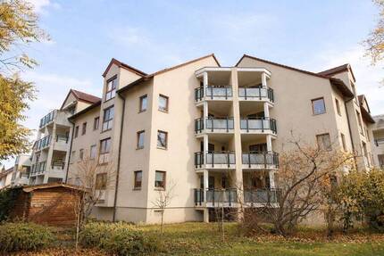 Attraktive 2-Zimmer-Dachgeschosswohnung mit Balkon & TG-Stellplatz in ruhiger Lage von Rastatt