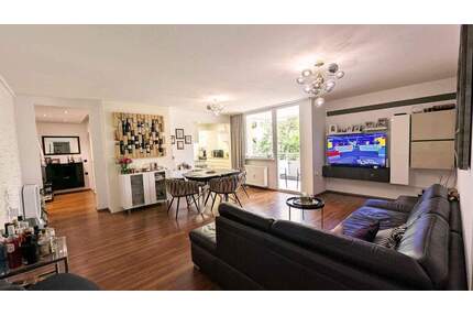 RESERVIERT: Liebevoll sanierte Wohnung zwischen Stadtpark und Marienbergpark - Nürnberg Maxfeld