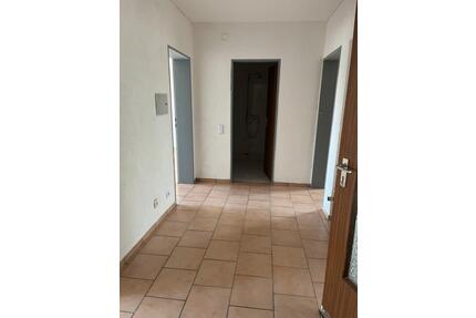 Dachwohnung zum vermieten - 820,00&nbsp;EUR Kaltmiete, ca.&nbsp; 87,00&nbsp;m&sup2; in Neunkirchen (PLZ: 66538)