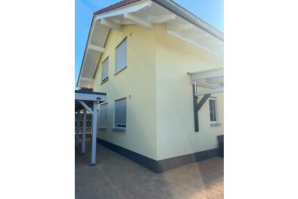 schönes Haus mit Photovoltaik Anlage und Poolecke - Altenburg