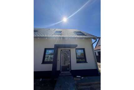 Haus zum Mieten in Halle (Saale) 1.390,00 € 99 m²