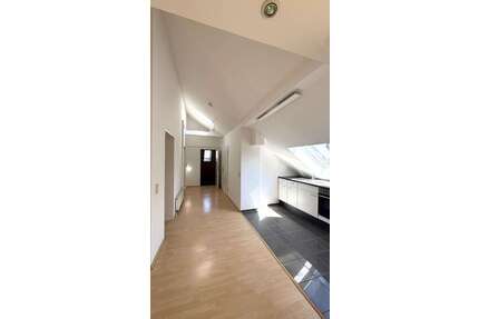Wohnung zum Mieten in Frankfurt 1.100,00 € 85 m²