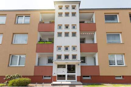 Geräumige 2-Zimmer-Wohnung mit 2 Balkonen in Bremerhaven-Geestemünde-Süd!
