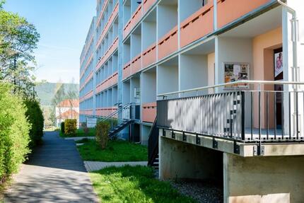 2-Raum-Wohnung mit Aufzug und Balkon - Saalfeld (Saale)