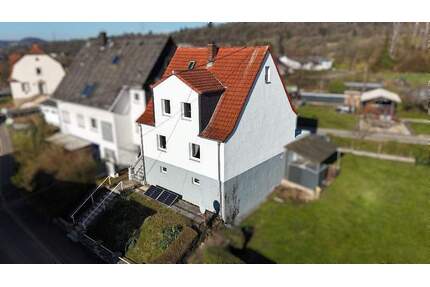 +++ Hangard! Charmantes, modernisiertes Ein- bis Zweifamilienhaus mit Doppelgarage, Garten, Terrasse und herrlichem Panoramablick +++ - Neunkirchen