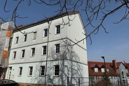 Wohnen mit Aussicht zur Stadt und Grünfläche - Gotha