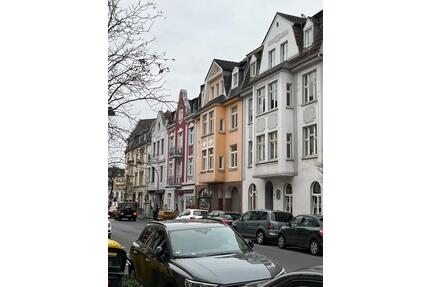 Stil Altbau mit Innenhof und Parkplätzen, Düsseldorf, Oberkassel