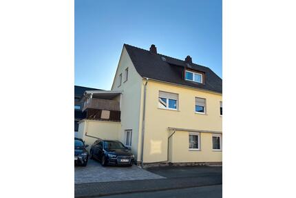 Drei Zimmer Wohnung in Sinn - 800,00&nbsp;EUR Kaltmiete, ca.&nbsp; 84,00&nbsp;m&sup2; in Herborn (PLZ: 35745)