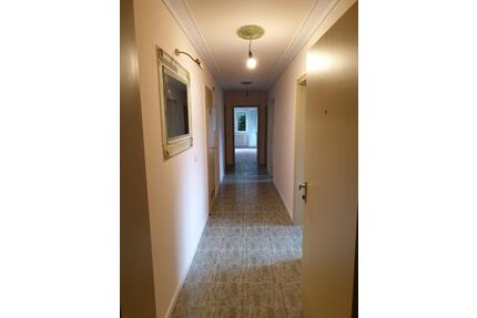 Sanierte 3-Zimmer Wohnung mit Balkon in Esslingen am Neckar