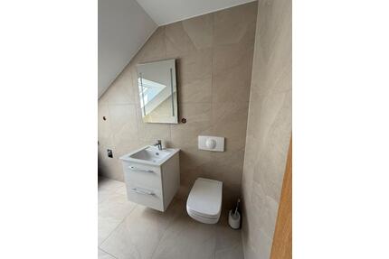 Kapitalanlage: 2-Zi-DG, renoviert, Garage, 78.500 € - Chemnitz Helbersdorf