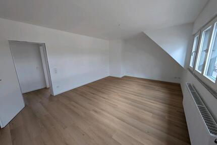 Exklusive Dachgeschosswohnung zur Miete in Bestlage - Bergheim