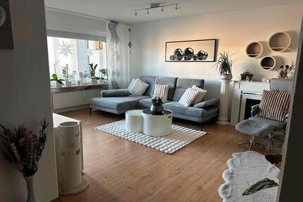 Modernisierte 3,5-Zimmer-Wohnung mit verglaster Loggia und EK - Sankt Georgen im Schwarzwald