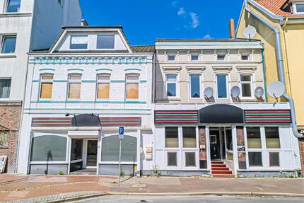 2 Wohn- und Geschäftshäuser - 749.000,00&nbsp;EUR Kaufpreis, ca.&nbsp; 580,00&nbsp;m&sup2; in Cuxhaven (PLZ: 27472)
