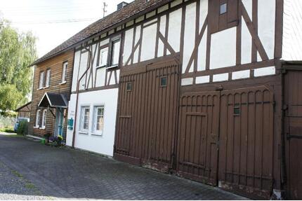 **RENOVIERTES FACHERKHAUS MIT GROSSE SCHEUNE - BEI HACHENBURG**** - Nister