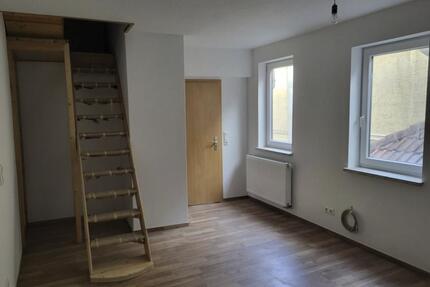 Charmante 3-Zimmer-Wohnung frisch saniert - Eisenberg