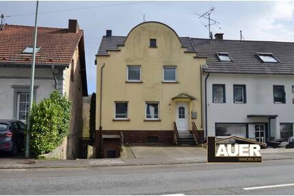 Attraktives Einfamilienhaus mit durchdachter Raumaufteilung und liebevoll gepflegtem Garten - Großrosseln