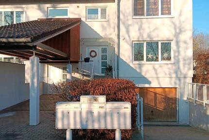 Ein-Raum-Wohnung - 200,00&nbsp;EUR Kaltmiete, ca.&nbsp; 30,00&nbsp;m&sup2; in Bad Liebenwerda (PLZ: 04924)