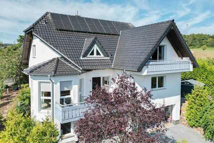 Haus zum Kaufen in Schlangenbad 749.000,00 € 207.07 m²