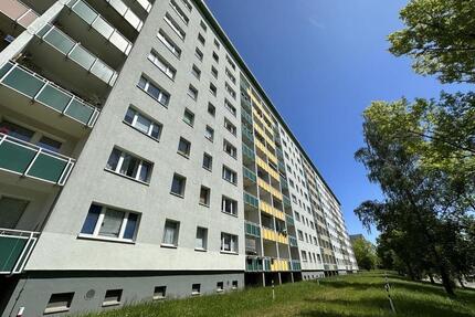 3-Raum-Wohnung mit Balkon in begrünter Wohnlage - Chemnitz Bernsdorf