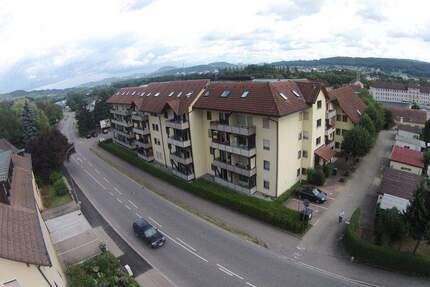 Grundbuch statt Sparbuch | solide Dreizimmerwohnung mit ca. 118 m², Keller & TG-Stellplatz - Bad Säckingen