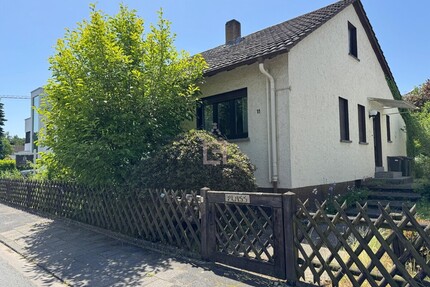 Start ins Familienglück! Einfamilienhaus mit Entwicklungspotential in bevorzugter Premiumlage! - Dreieich / Buchschlag