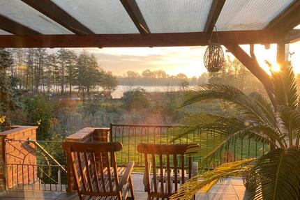 Ferienhaus am Angelsee mit Boot bei Schwerin nahe Ostsee Seeblick