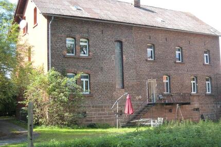 Wohngemeinschaft - 460,00&nbsp;EUR Kaltmiete, ca.&nbsp; 25,00&nbsp;m&sup2; in Kirchhain (PLZ: 35274)