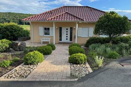 Exklusives freistehendes FingerHaus mit Einliegerwohnung, provisionsfrei! - Gladenbach nahe Marburg Frohnhausen