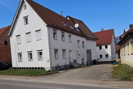 Schönes großes Einfamilienhaus mit viel Platz und Garage statt einer Wohnung - Laichingen Feldstetten