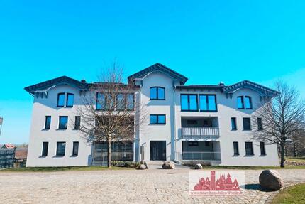 Exklusives Wohnen auf der Insel Poel – Hochwertige 2-Zimmer-Souterrainwohnung mit großzügiger Terrasse in Kirchdorf