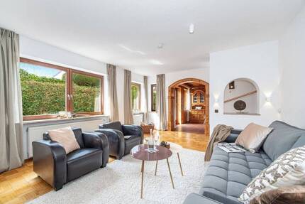 Charmantes Reihenendhaus in Putzbrunn Waldkolonie - Einliegerwohnung möglich