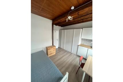 Möbilierte WG mitten in Bietigheim Altstadt und Putzservice - Bietigheim-Bissingen