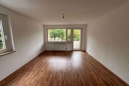 Wohnung zum Mieten in Nürnberg 906,00 € 75.17 m²