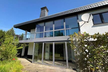 Provisionsfrei - Geräumiges Einfamilienhaus - Ruhiges Wohnen in Immenhausen